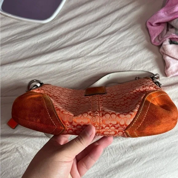 Vintage Coach Soho Orange Bag - Picture 8 of 12